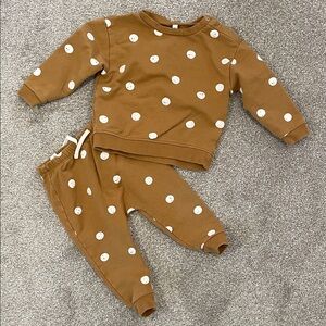 Quincy Mae Golden Long-sleeve Fleece Top and Pants Set